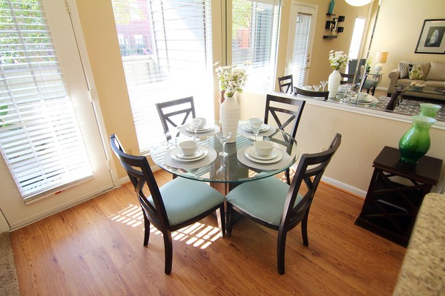 Dining Room - Ascot Court