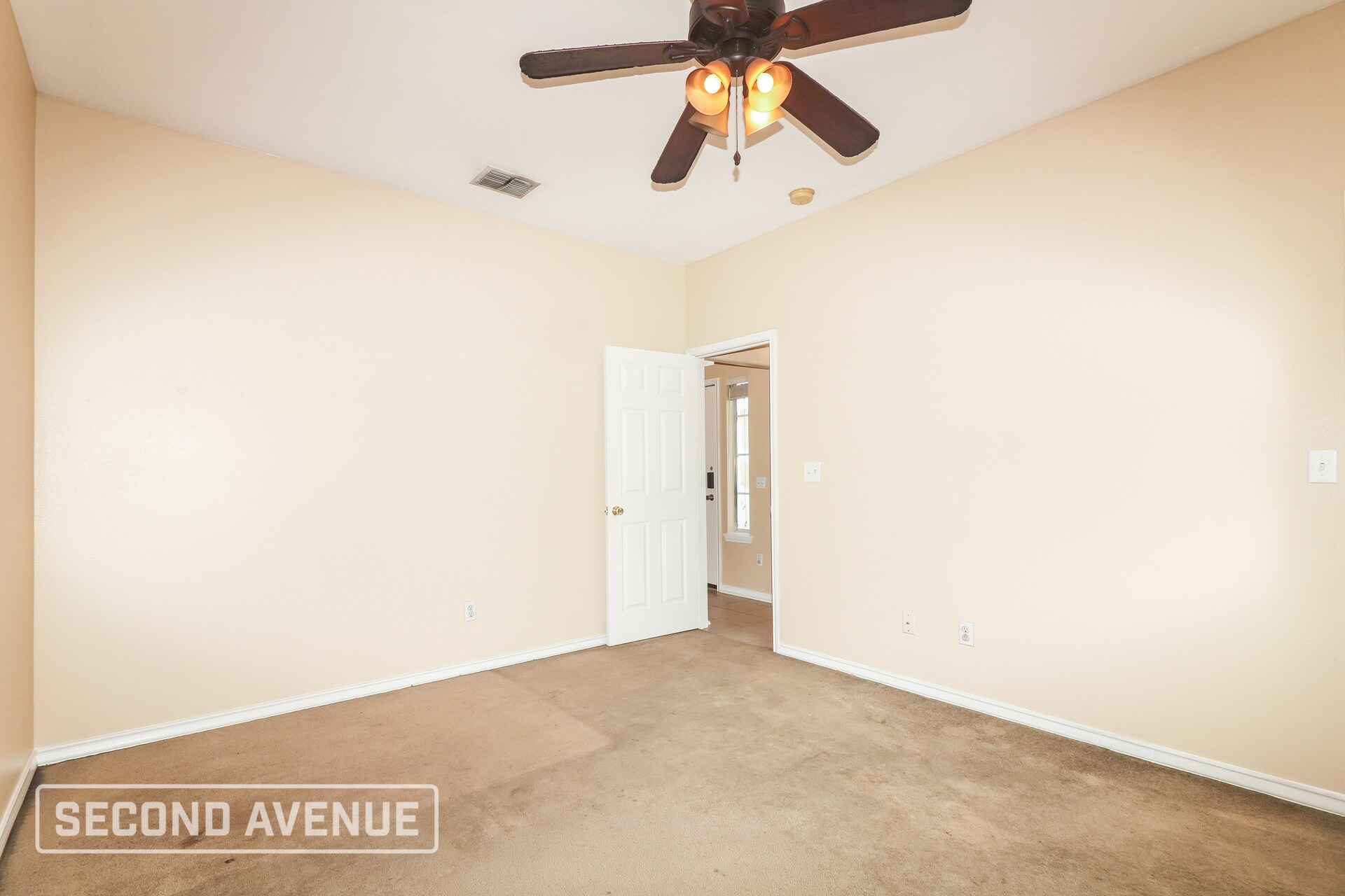 Building Photo - 5945 Sutherland Dr