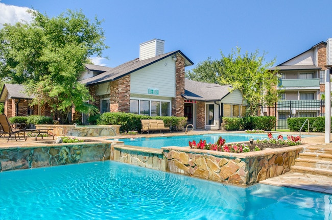 Building Photo - Chateau Carmel