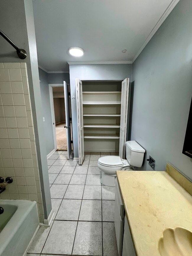 Building Photo - 11 Cooks Rd