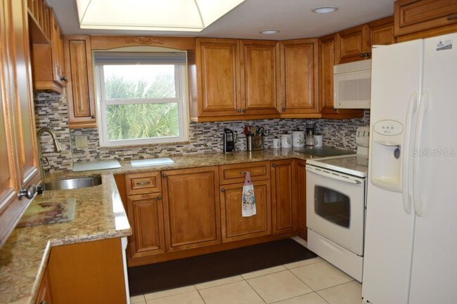 Building Photo - 1215 S Portofino Dr
