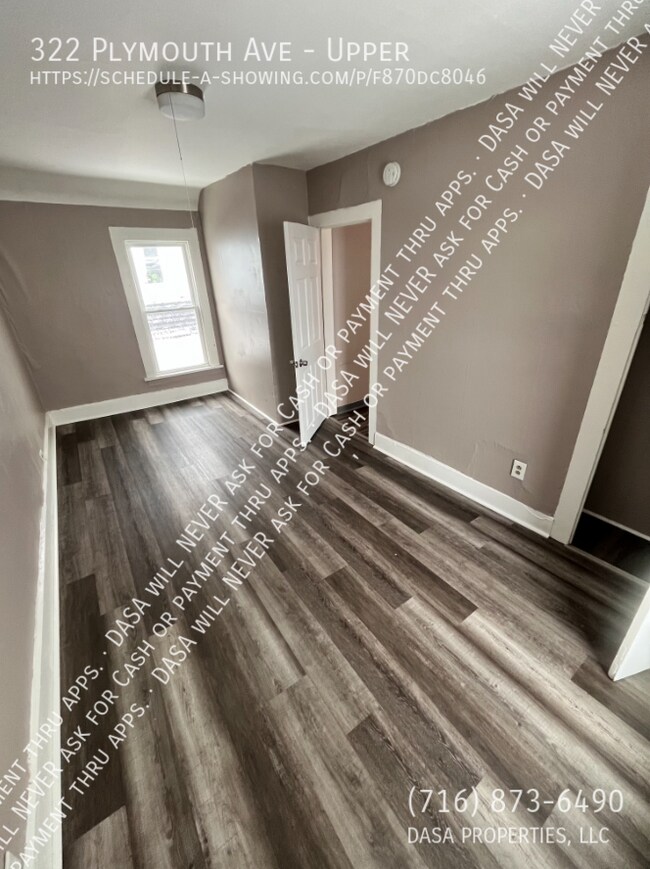 Building Photo - 322 Plymouth Ave