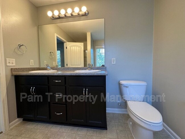 Building Photo - 106 Sonata Cir