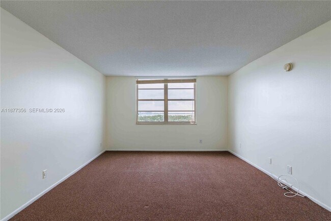 Building Photo - 6770 Indian Creek Dr