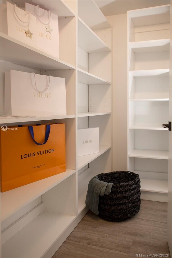 Building Photo - 9480 NW 41st St