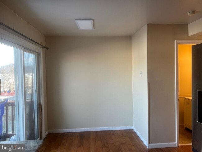 Building Photo - 16 N Pendleton Ct