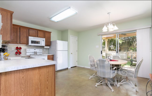 Building Photo - 15830 Manes Grove
