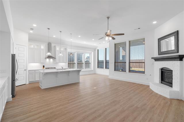 Building Photo - 4005 Crossroads Ct