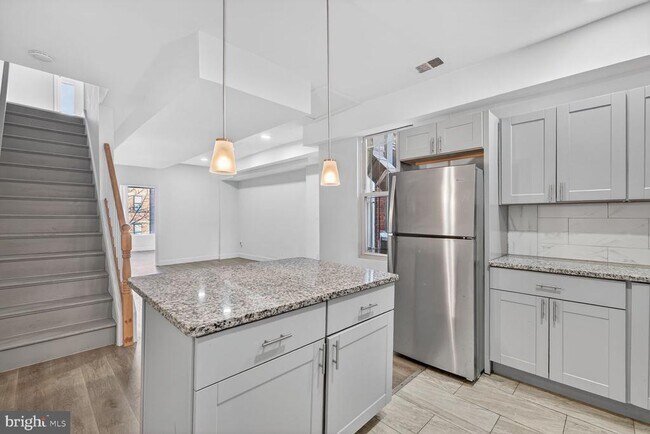 Building Photo - 2409 18th St NW