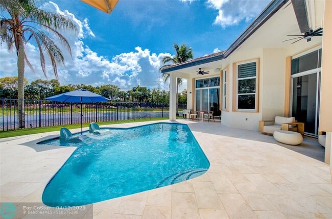 Building Photo - 2563 Jardin Ln