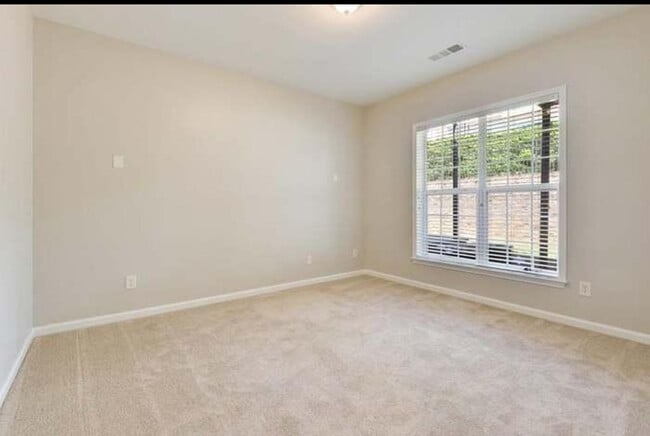 Building Photo - 1306 Thornborough Dr