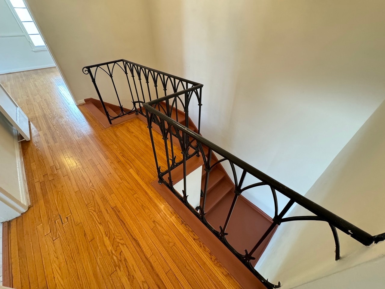 Building Photo - 422 S Detroit St