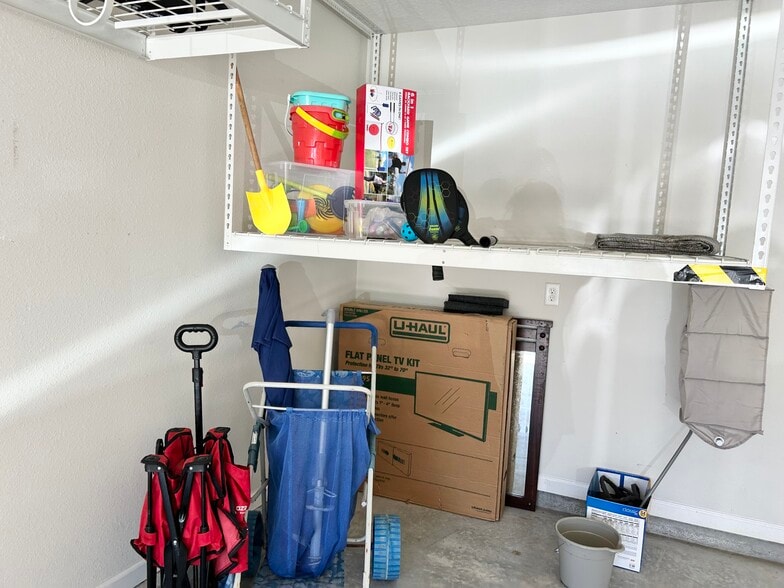 Beach Gear and Pickle ball - 411 Citrus Ridge Dr