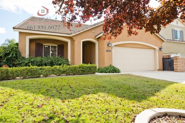 Building Photo - Stunning 4-bedroom, 3-bathroom home