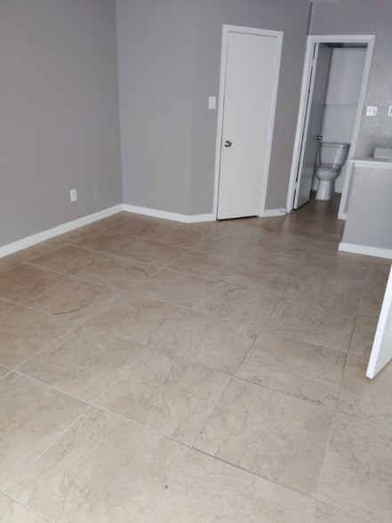 Building Photo - 10110 Forum Park Dr