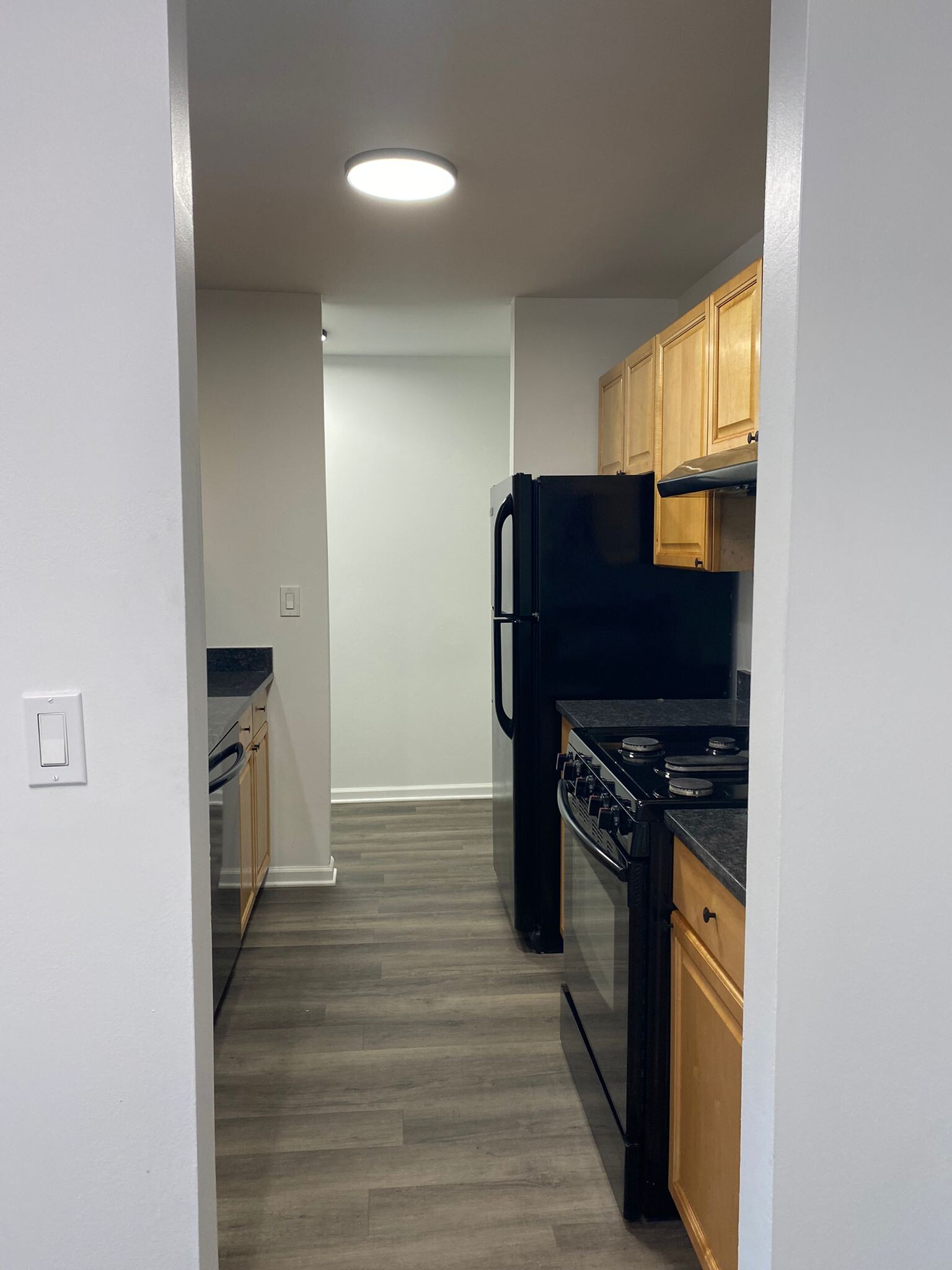 Building Photo - 1919 Prairie Sq