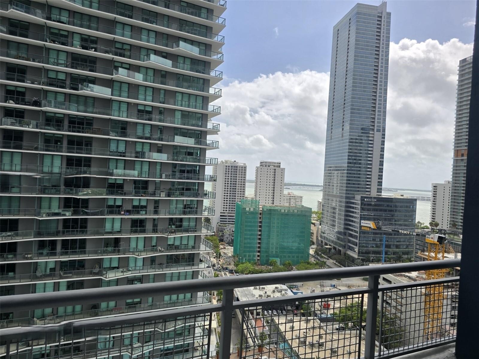 Building Photo - 60 SW 13th St