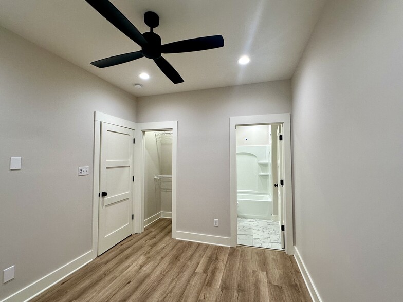 Second Bedroom - 16 Walnut St NE