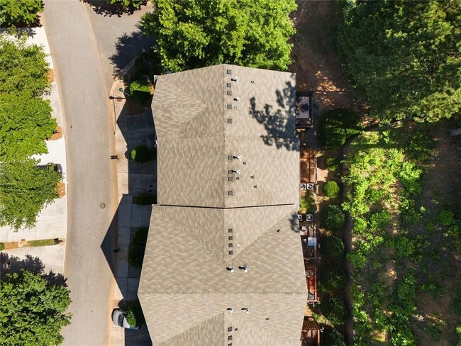 Building Photo - 1798 Oak Brook Ln NW