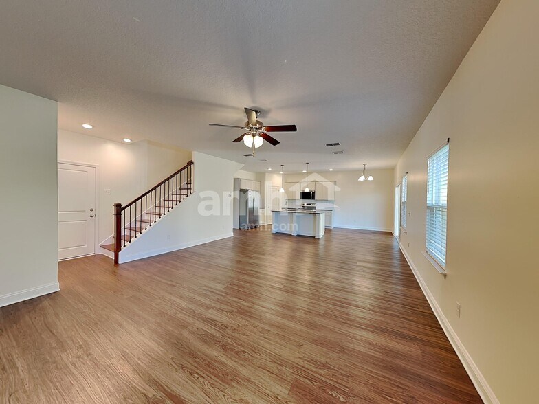 Building Photo - 3102 Creek Village Ln