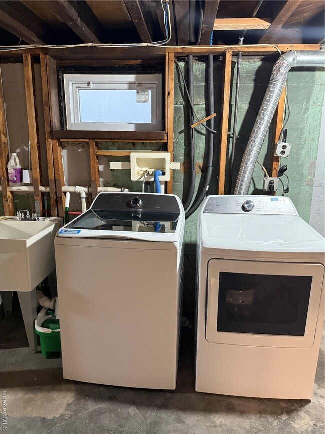 Building Photo - 956 Cherry Ln