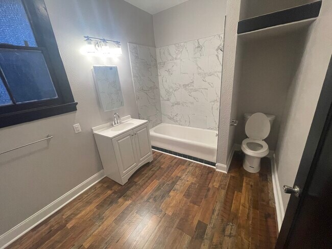 Bathroom - 2455 Wisteria St