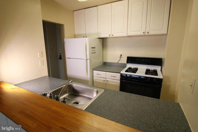 Building Photo - 11801 ROCKVILLE PIK Pike