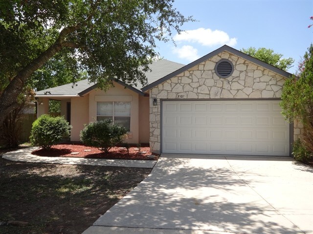 Primary Photo - 9307 Sunlit Pt