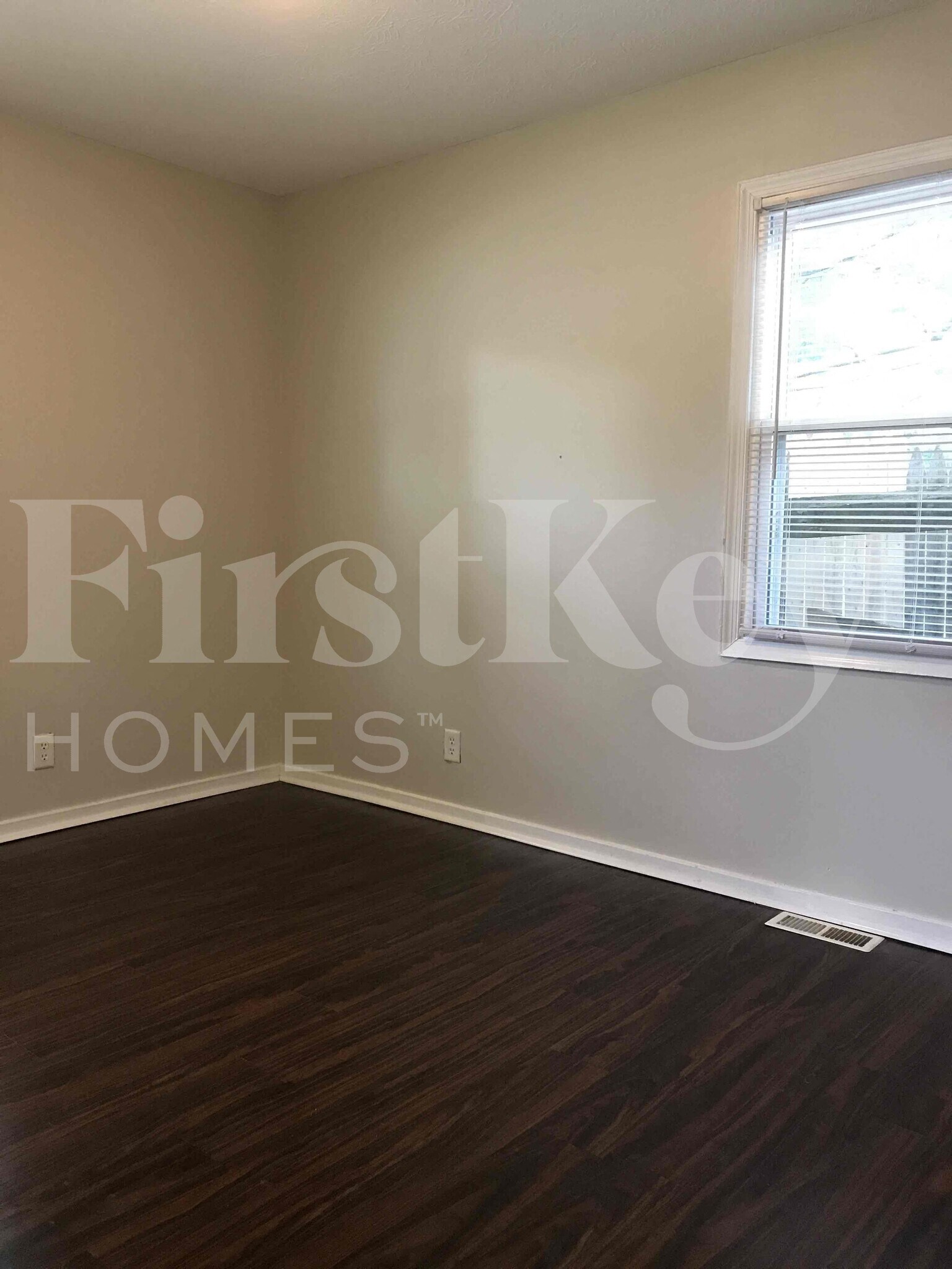 Building Photo - 4113 Alberta St