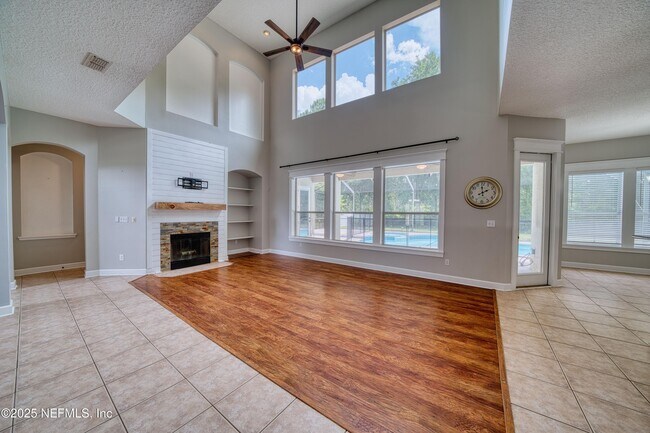 Building Photo - 1440 S Burgandy Trail