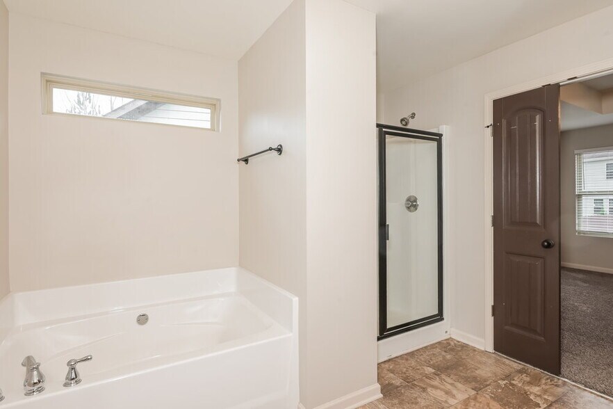 Building Photo - 441 Chandler Bluff Ct SE