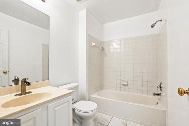 Building Photo - 13711 Dunbar Terrace