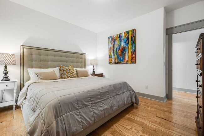 Building Photo - Modern & Fully-Furnished 3-Bedroom Home in Arden with Utilities Included