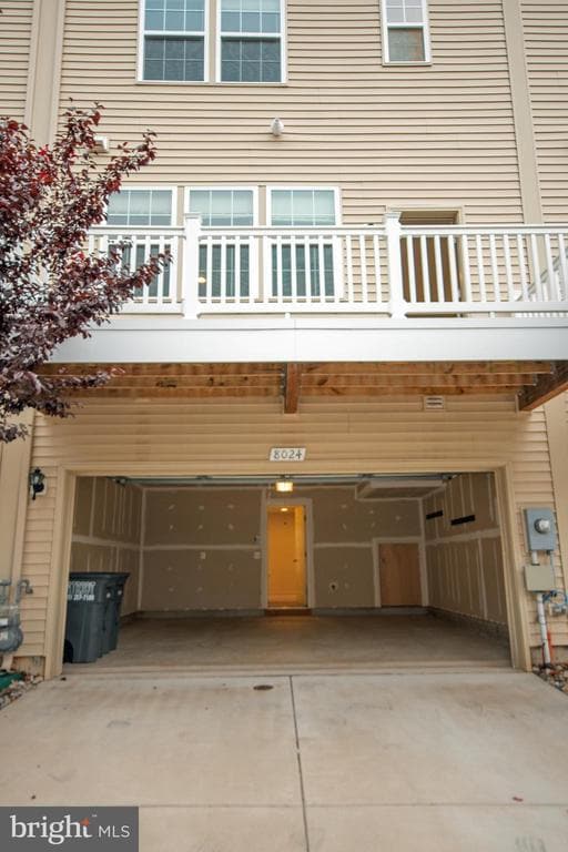 Building Photo - 8024 Cayzer Ln