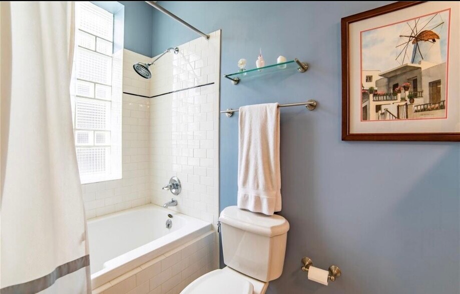 Building Photo - 1620 N Pennsylvania St