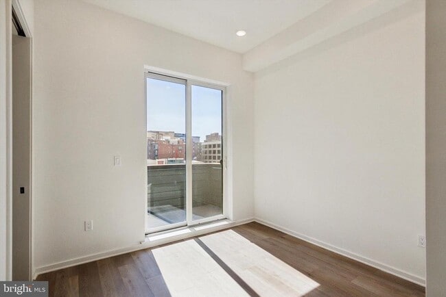Building Photo - 225 N 12th St