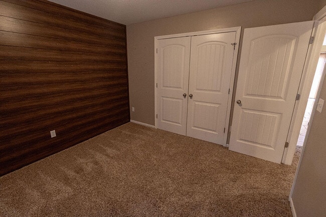 Building Photo - 4207 Black Tail Dr