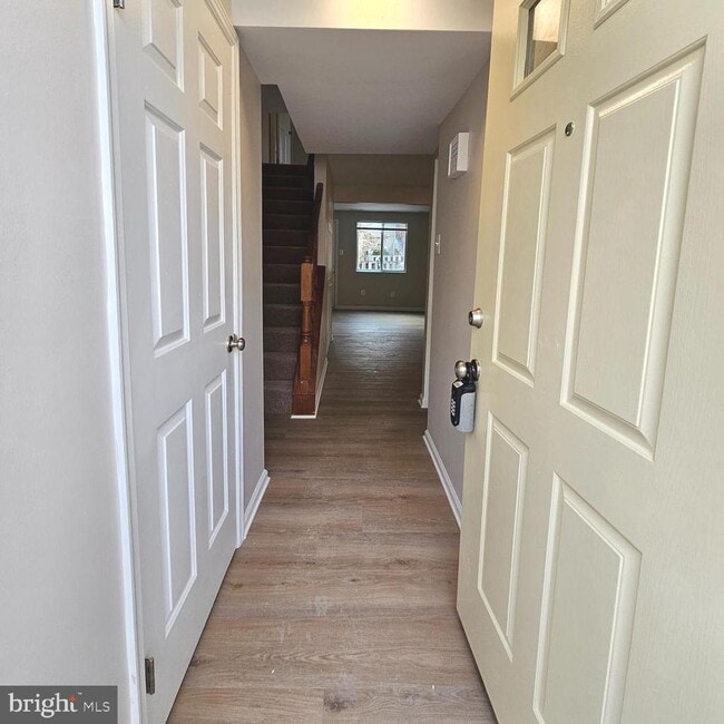 Building Photo - 8473 Aurora Ct