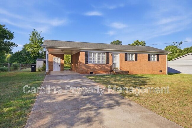 Building Photo - 1019 Carmel Dr