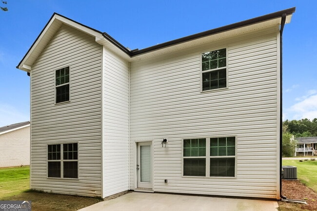 Building Photo - 118 Mineral Springs Ln