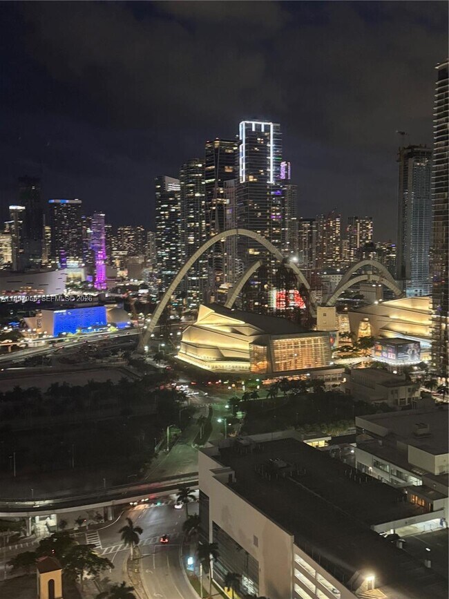 Building Photo - 1717 N Bayshore Dr