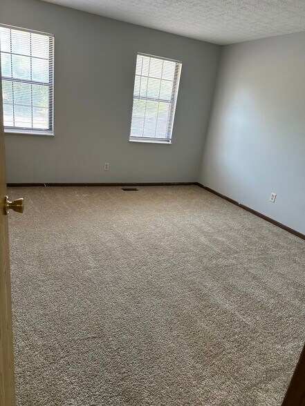Primary Photo - 6449 Brookedge Ct