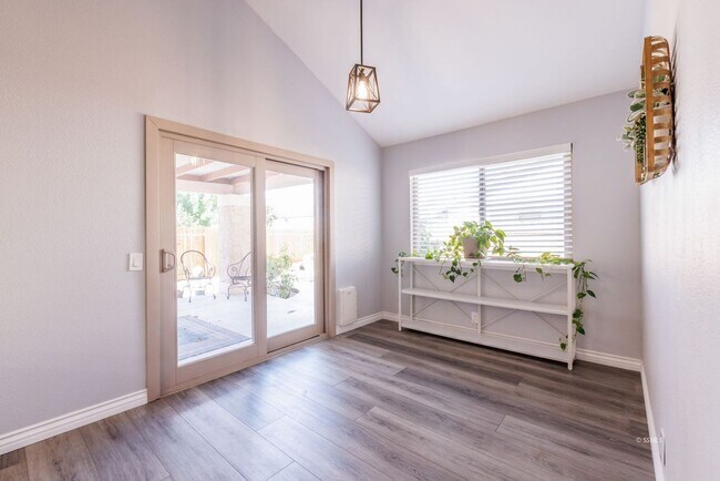 Building Photo - Beautiful home for rent