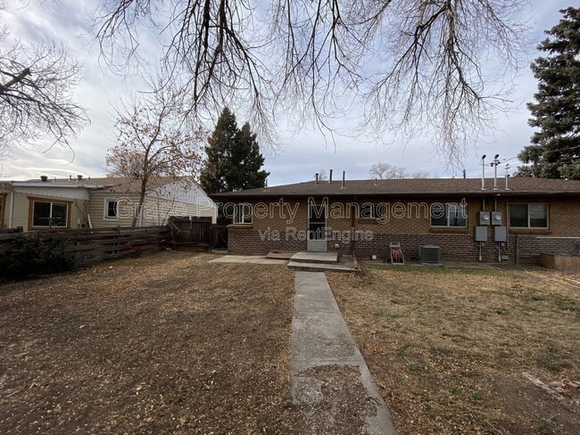 Building Photo - 1330 Otis St