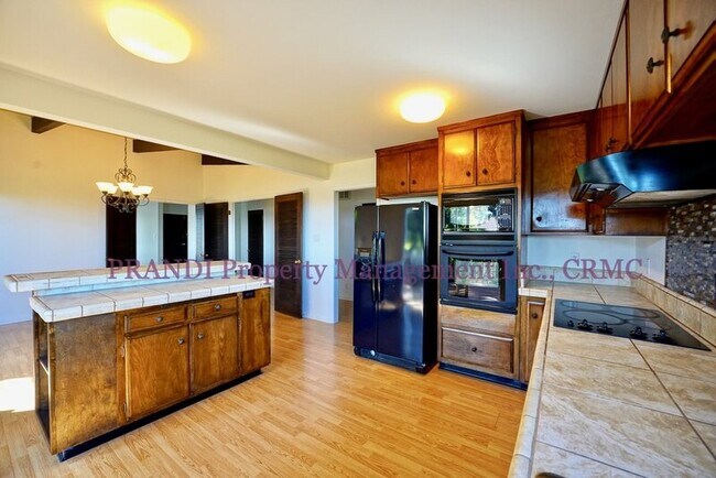 Building Photo - 151 Dominican Dr