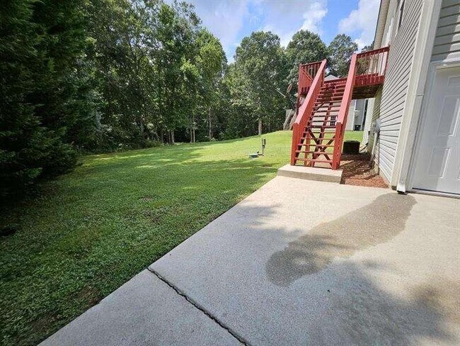 Building Photo - 197 Meadow Spring Ct