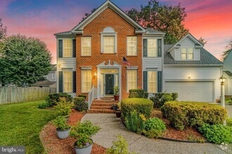Building Photo - 1701 Daly Ct