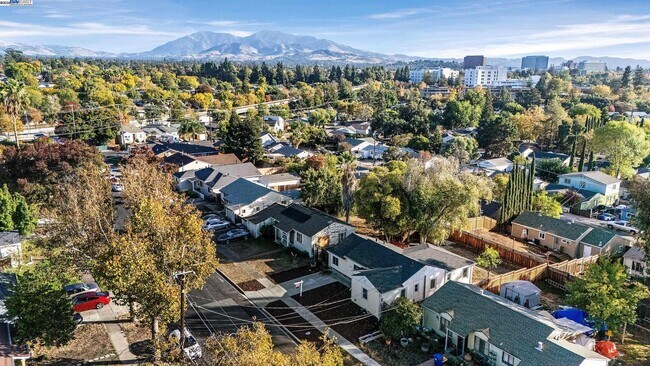 Building Photo - 2438 Upland Dr