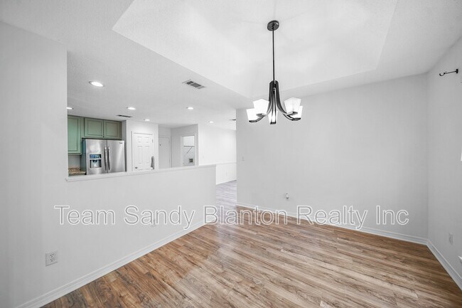 Building Photo - 3313 Country Meadow Ln