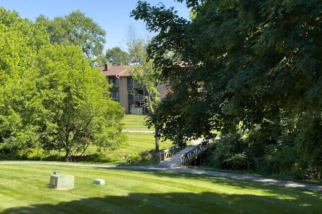 Building Photo - 5923 Tamar Dr